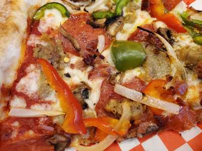 Vegas Pizza And Deli