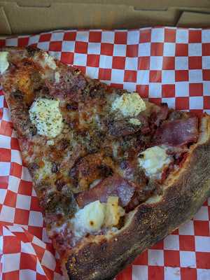 Vegas Pizza And Deli