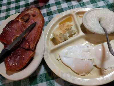 Lowery's Soul Food Express