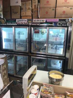 Borgatti's Ravioli & Egg Noodles