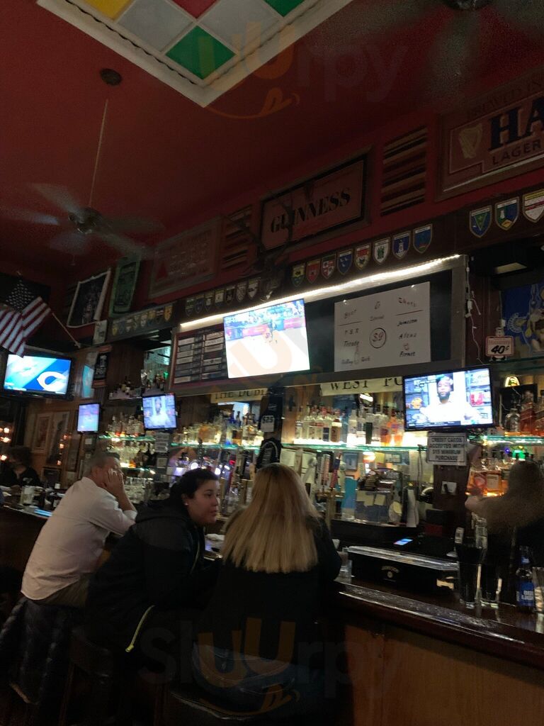 Dubliner Bar West Portal