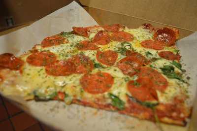 Johnny M's Pizza Bistro