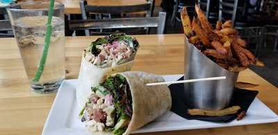 F+b Cafe At Marquam Hill