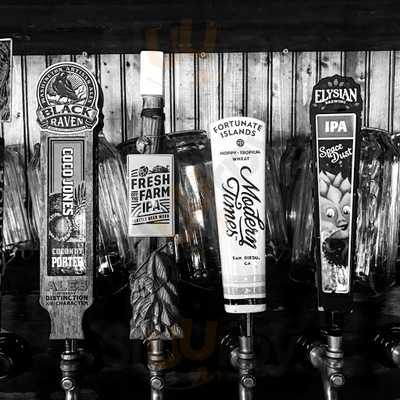 Hounds Tooth Public House