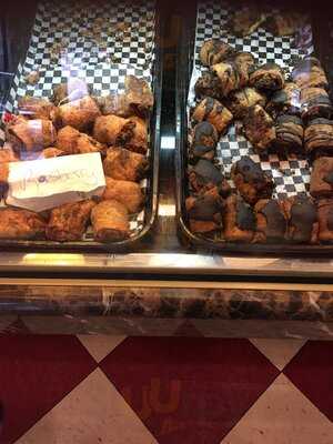 Lee Lee's Baked Goods