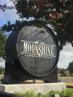 Moonshine Comfort & Cocktails