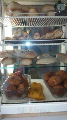 Quentin Pizzeria & Restaurant