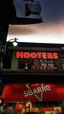 Hooters