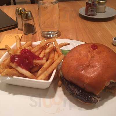 Southgate Bar & Restaurant