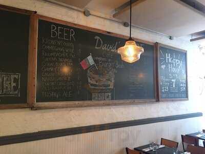 David's Cafe