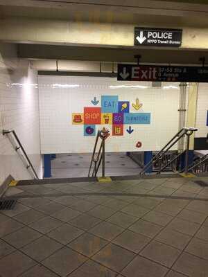 Turnstyle Underground Market