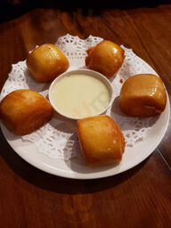 Creations Dessert House