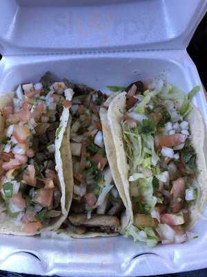 Robertos Taco Shop