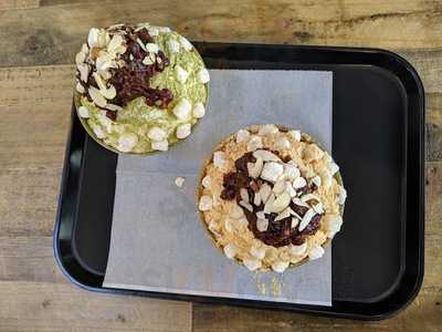 Snowy Village Dessert Cafe