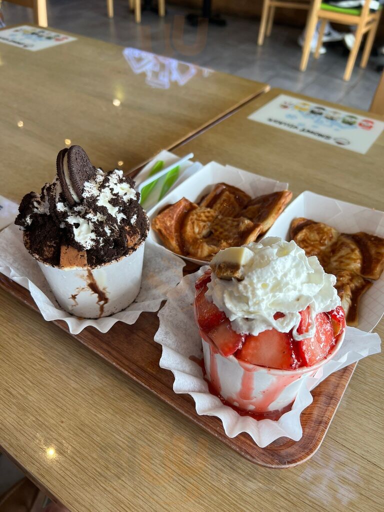 Snowy Village Dessert Cafe