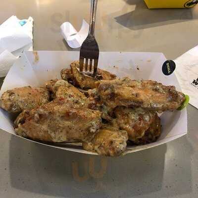 Cannonball Buffalo Wings & Fingers