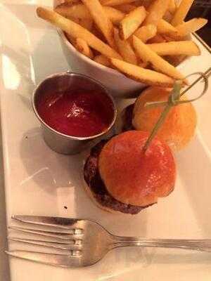 The Roger Parlour Lounge