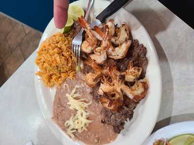 La Playita Restaurant