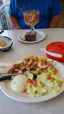 La Playita Restaurant