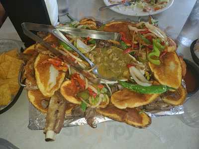 La Playita Restaurant