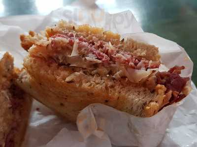 Morty's Delicatessen