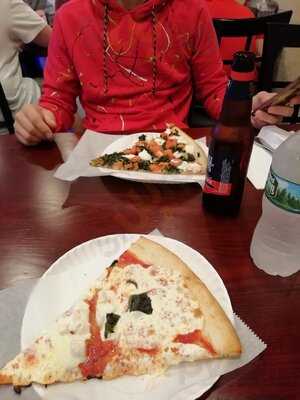 Francesco's Pizza