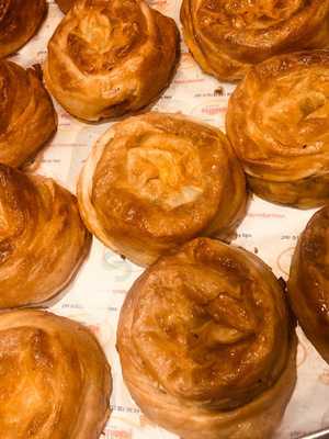 Brighton Gulluoglu Baklava Cafe