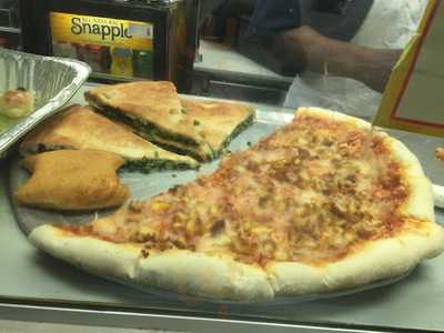 A & V Pizza And Restaurant