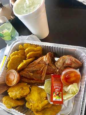 Macillon Grio Fish And Chicken