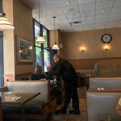 Gracie Mews Restaurant Corporation