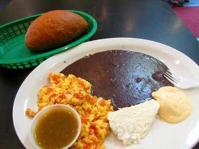 Universal Panaderia Bakery