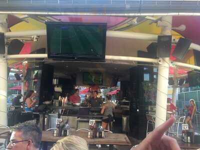 Fatburger & Buffalo's Express