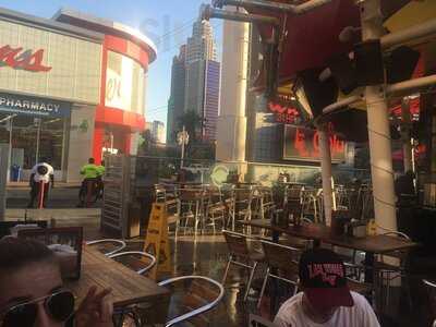 Fatburger & Buffalo's Express