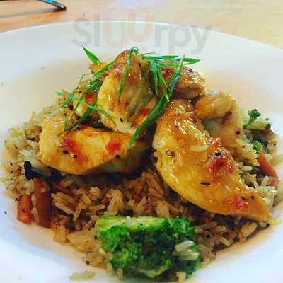 The Loft On H Restaurant & Lounge