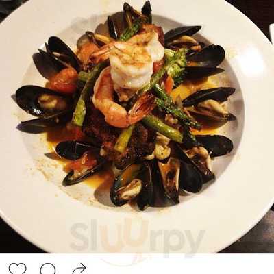 The Loft On H Restaurant & Lounge