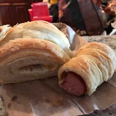 Sandy's Bakery & Deli