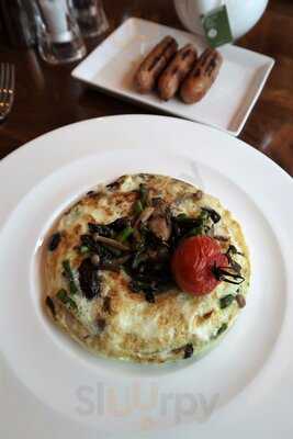 Atrio Wine Bar & Restaurant