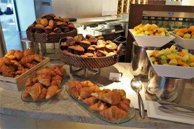 Atrio Wine Bar & Restaurant