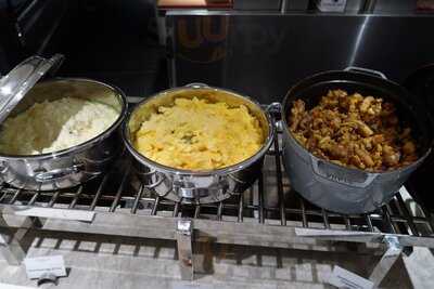 Atrio Wine Bar & Restaurant