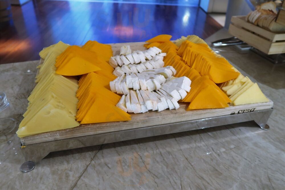 Atrio Wine Bar & Restaurant