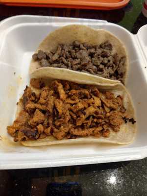 Roberto's Taco Shop