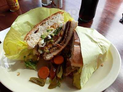 Ma' Tona's Restaurant