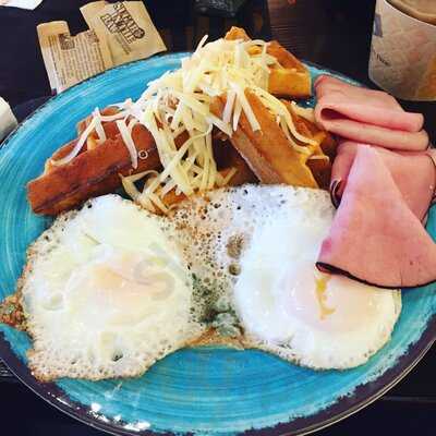 Bonjour Crepes & Wine