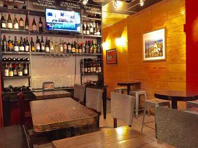 Bonjour Crepes & Wine