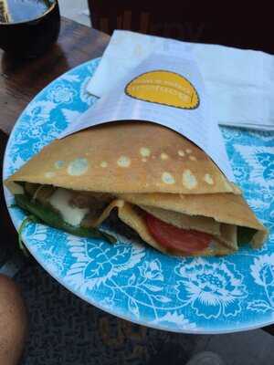 Bonjour Crepes & Wine