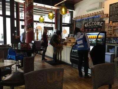 Bonjour Crepes & Wine