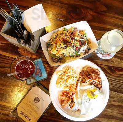 Hardwood Bar & Smokery