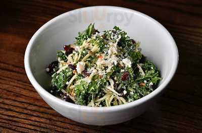 Hardwood Bar & Smokery