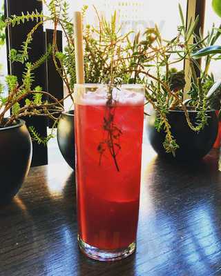 Hardwood Bar & Smokery