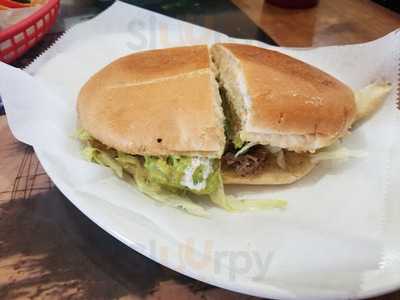 El Tipico Restaurant